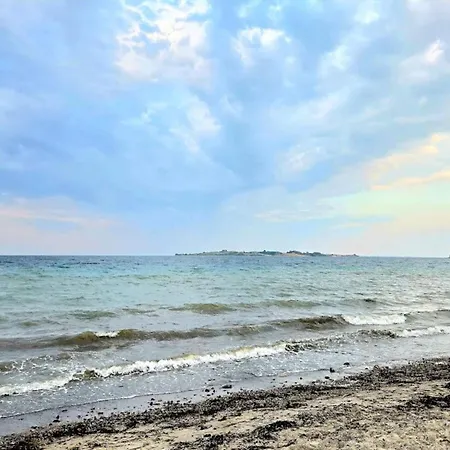 8 Person In Semesterbostad *